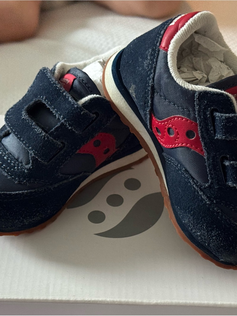 Sauconey Kids Navy and Red Hook-and-Loop Athletic Sneakers Toddler 5